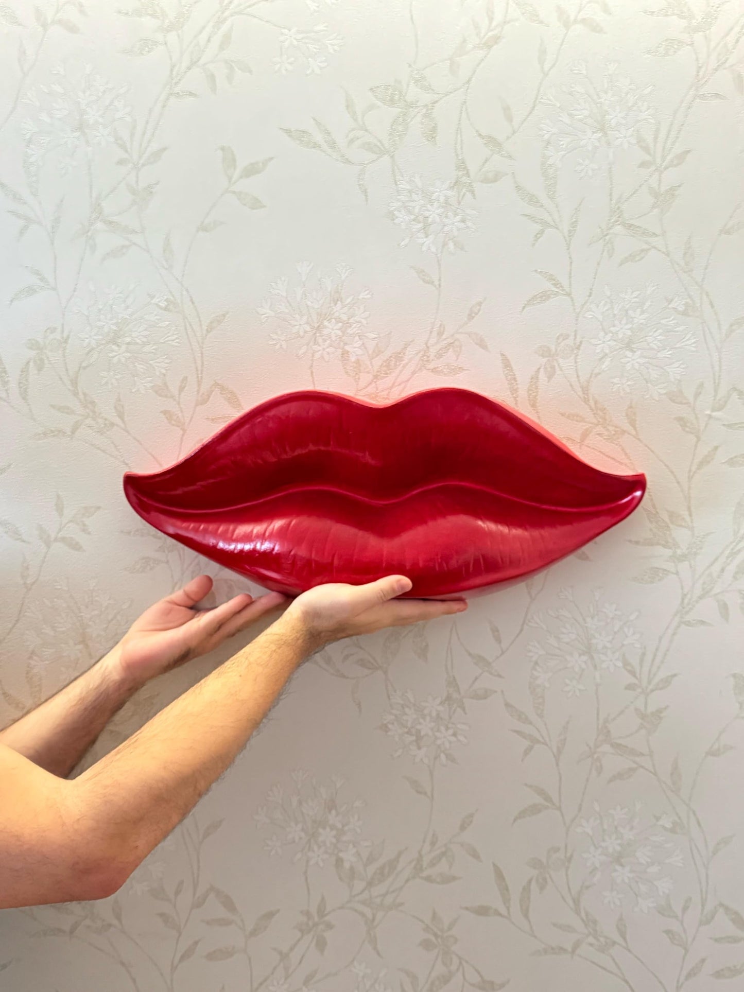 3D Large Lips Sculpture for Wall Decor, Kiss-shaped Wall Art, Modern Lips Wall Art, Lips Wall Decor, Kiss Wall Decor, 3D Large Lips Wall Decor,