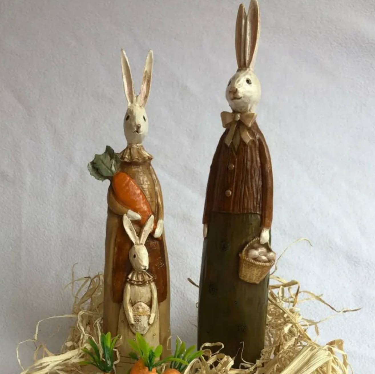 Easter Bunny Family Figurines, Easter Decoration Gift, Easter Bunny Figurines, Festive Rabbit Decor, Cute Bunny Couple, Seasonal Decor Gift