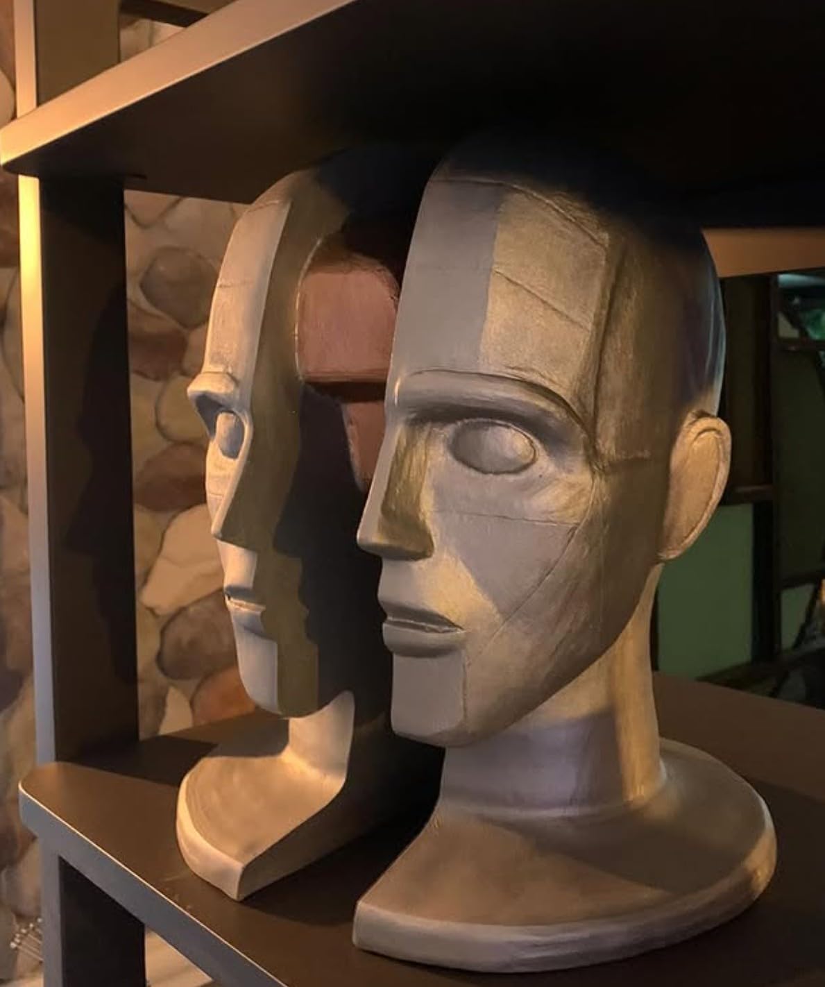 Abstrakte Gesichtsskulptur, Geometrische Kunstbüste Dekor, Geteilte Menschenkopfstatue, Künstlerisches Dekor mit zwei Gesichtern, Gesichtsskulptur, Gesichtsfigur, Gesichtsdekor, Gesichtsstatue, Gesichtsobjekte