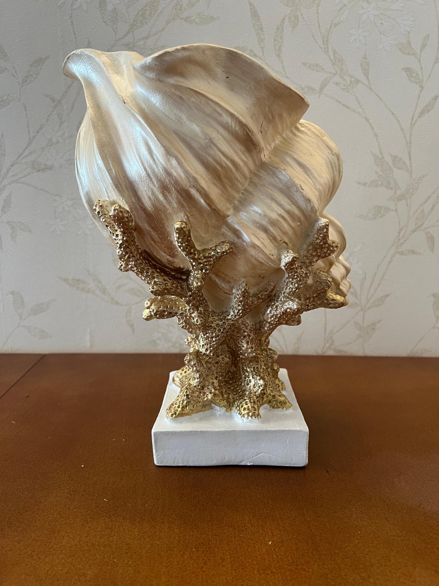 Seashell Vase with Coral Base, Seashell Flower Vase, Seashell Vase, Modern Coastal Shell Vase, Ocean Home Decor, Nautical Decor, Ocean Vase