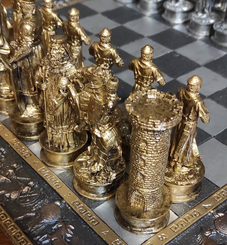 Historical Chess Set with Decorative Board, Medieval Chess Set with Detailed Warrior Pieces, Antique Look Chess Set with Medieval Figures