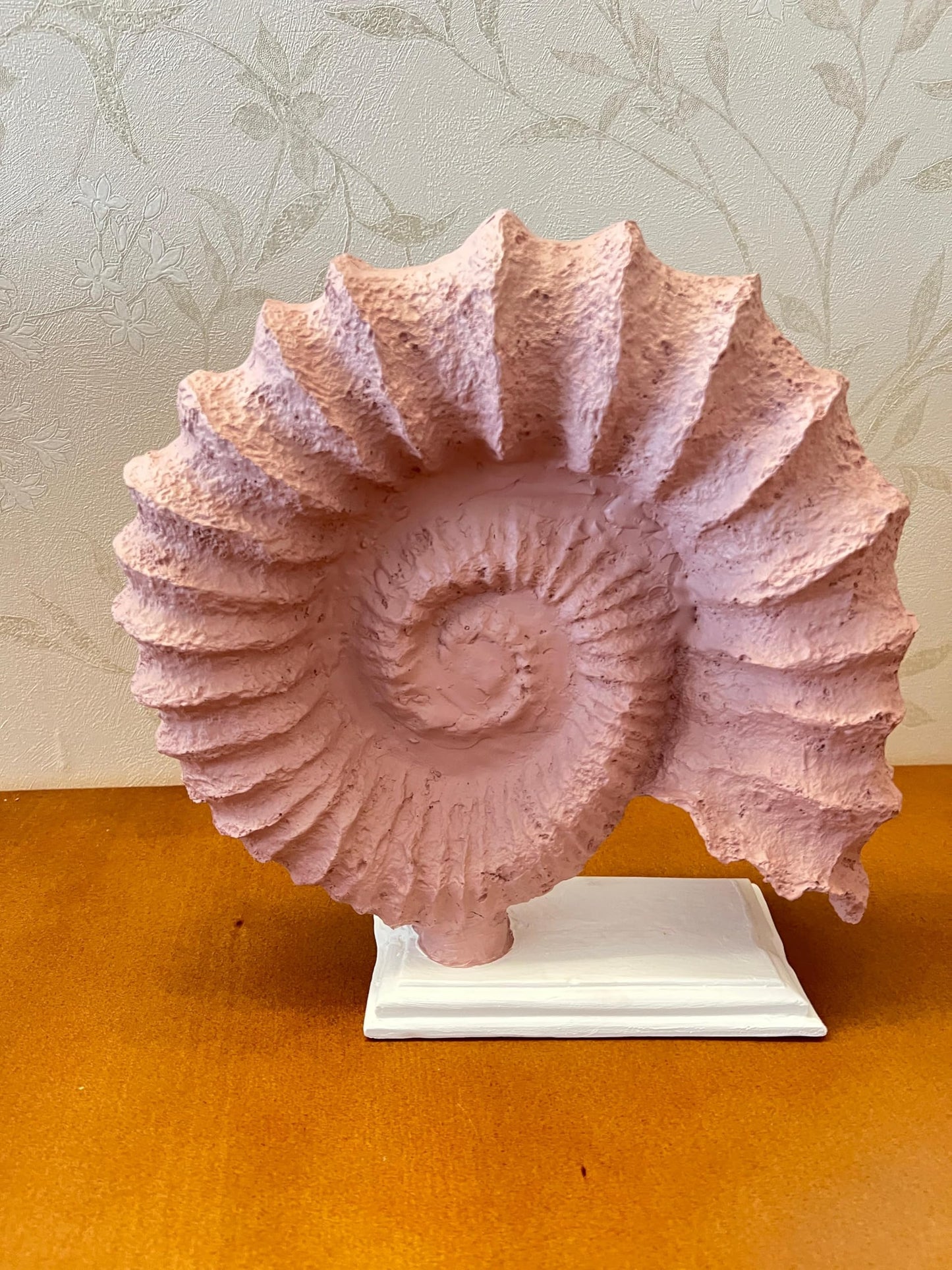 Seashell Sculpture, Fossil Shell Statue, Shell Art Decor, Oceanic Home Decor, Ocean Inspired Sculpture, Seashell Figurine, Ocean Sculpture,Nautilus Shell Decor