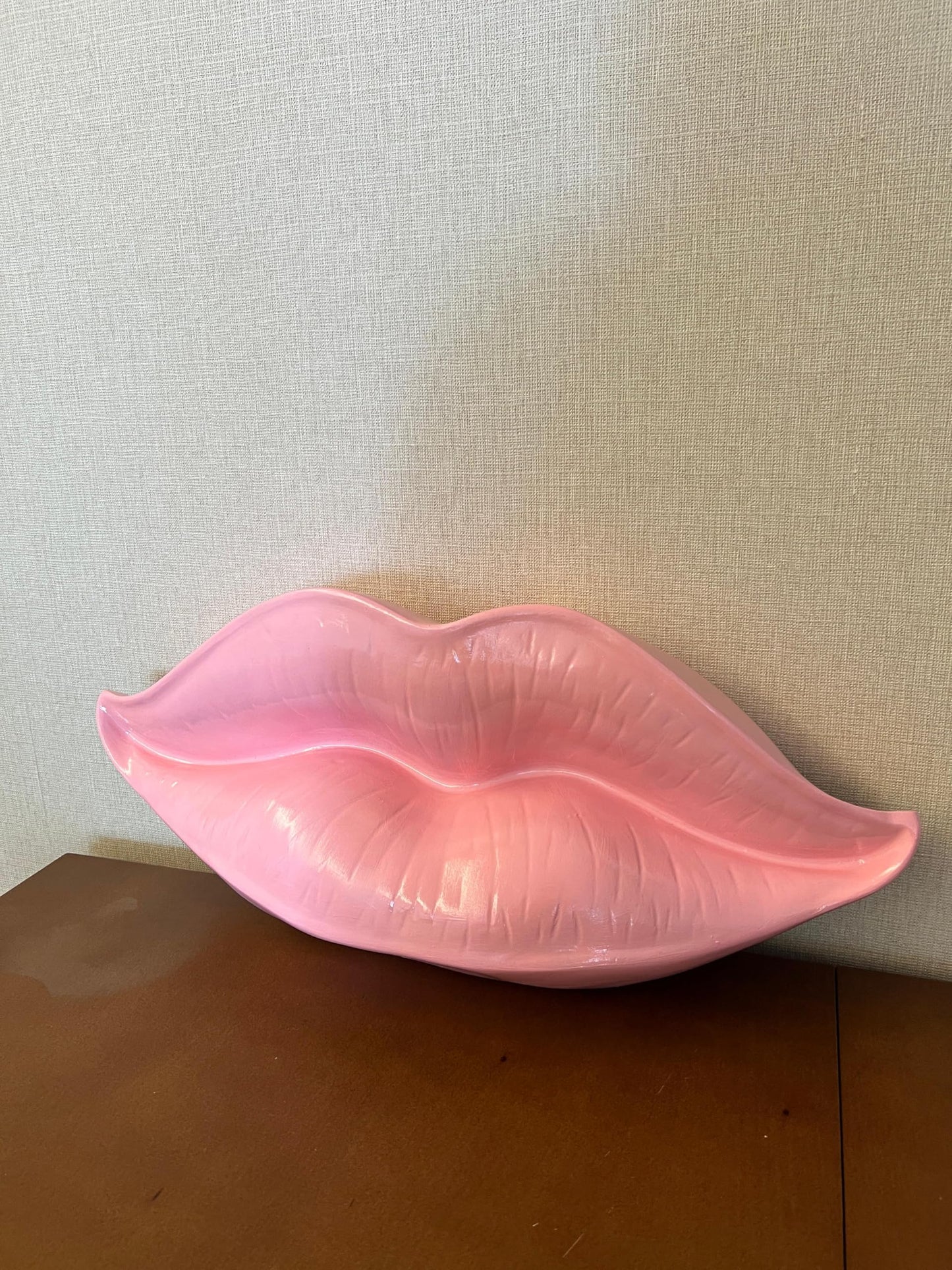 3D Large Lips Sculpture for Wall Decor, Kiss-shaped Wall Art, Modern Lips Wall Art, Lips Wall Decor, Kiss Wall Decor, 3D Large Lips Wall Decor,