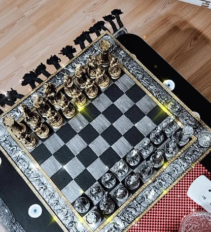 Historical Chess Set with Decorative Board, Medieval Chess Set with Detailed Warrior Pieces, Antique Look Chess Set with Medieval Figures