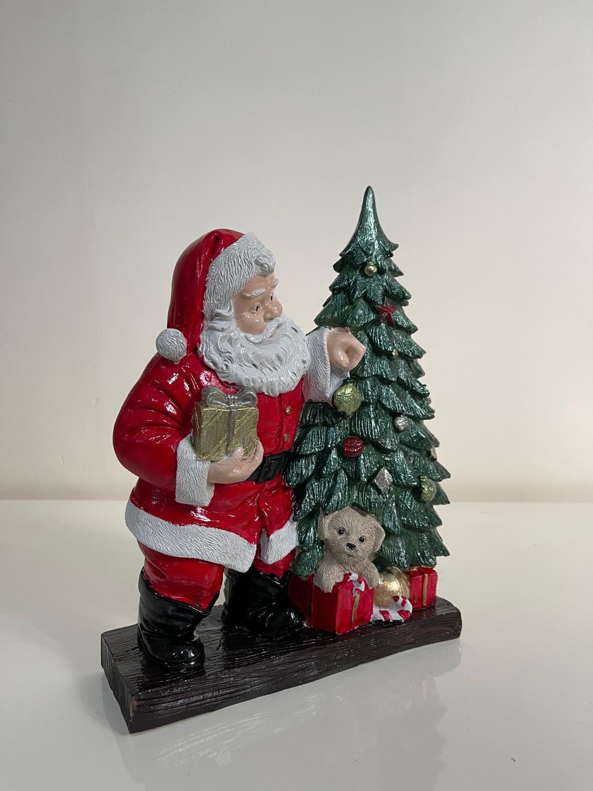 Santa Claus Figurine with Gift Boxes, Christmas Gift, Hand-Painted Sculpture, Christmas Ornaments, Chrismtas Decor, Christmas Tree Sculpture, Santa Sculpture, Santa Decor