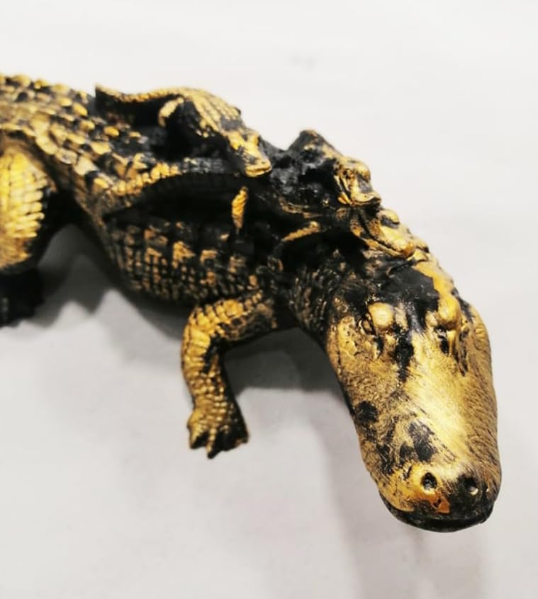 Crocodile with Babies Statue, Handmade Crocodile Statue with Baby Crocs, Crocodile Statue with Baby Figures, Crocodile Sculpture