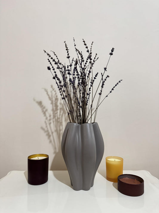 Curved Ceramic Vase, Decorative Tabletop Vase, Abstract Scandinavian Vase, Modern Minimalist Vase, Tabletop Vase, Ceramic Vase, Curved Vase, Minimalist Vase, Flower Vase