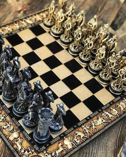 Historical Chess Set with Decorative Board, Medieval Chess Set with Detailed Warrior Pieces, Antique Look Chess Set with Medieval Figures