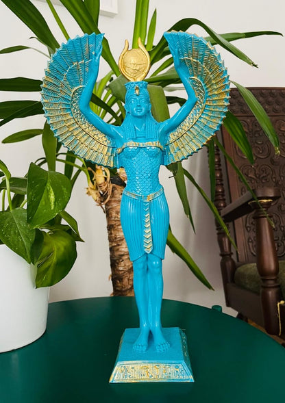 Ägyptische Isis-Statue mit offenen Flügeln, Ägyptische Isis-Statue mit Flügeln, Isis-Statue mit offenen Flügeln, Isis-Statue aus Polyester