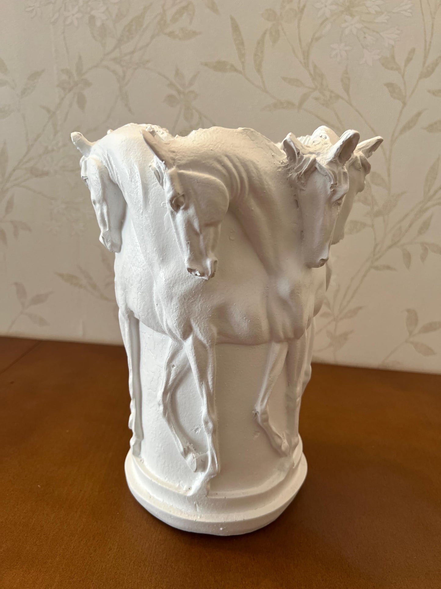 Horse Themed Vase, Gift For Horse Lovers, Decorative Vase With Horses, Horse Motif Decor, Horse Flowerpot, Horse Statue Vase, Horse Vase