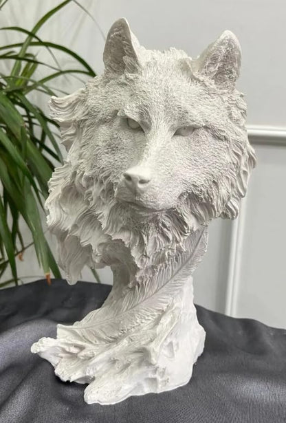 Wolf Head Sculpture, Wolf Lover Gift, Rustic Wolf Home Decor, Wolf Bust, Wildlife Lover Gift, Polyester Wolf Statue, Gothic Wolf Figurine, Wolf Head Statue, Wolf Head Decor