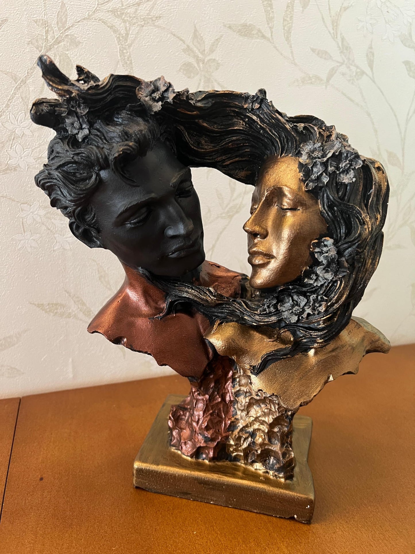 Couple Love Figurine, Romantic Sculpture, Lovers Bust Statue, Valentine’s Day gift, Art Decor Statue, Romantic Gift Idea, Art Decor Statue, Romantic Decor, Love Couple Decor