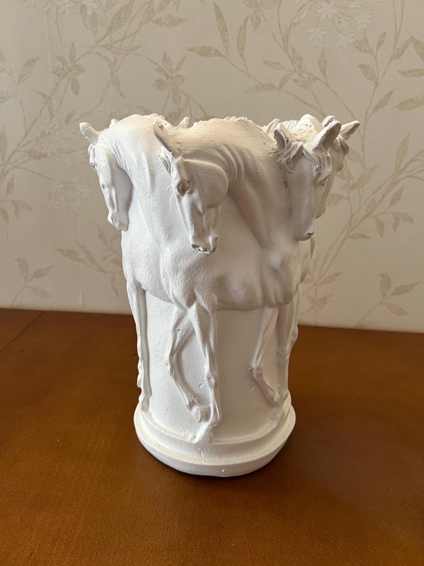 Horse Themed Vase, Gift For Horse Lovers, Decorative Vase With Horses, Horse Motif Decor, Horse Flowerpot, Horse Statue Vase, Horse Vase