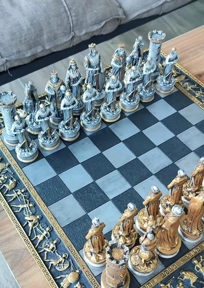 Historical Chess Set with Decorative Board, Medieval Chess Set with Detailed Warrior Pieces, Antique Look Chess Set with Medieval Figures