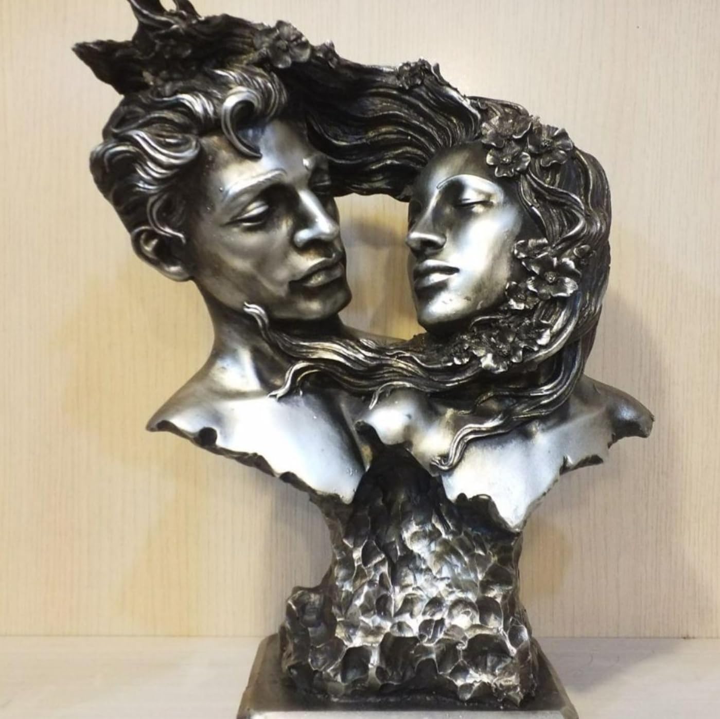 Couple Love Figurine, Romantic Sculpture, Lovers Bust Statue, Valentine’s Day gift, Art Decor Statue, Romantic Gift Idea, Art Decor Statue, Romantic Decor, Love Couple Decor