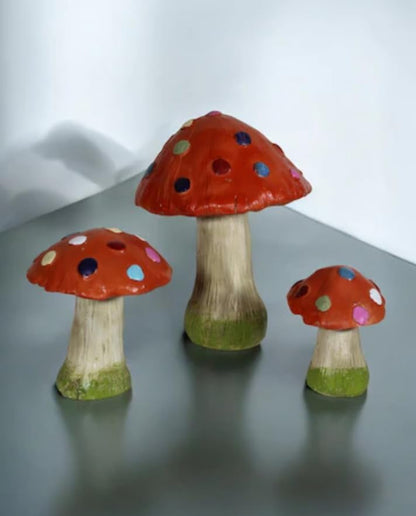 Set of 3 Red Toadstool Mushroom Statues, Mushroom Garden Decor, Toadstool Statue, Mushroom House Decor, Outdoor Mushroom Art, Mushroom Decor
