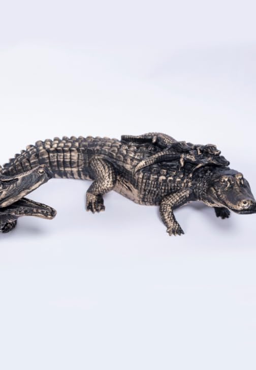 Crocodile with Babies Statue, Handmade Crocodile Statue with Baby Crocs, Crocodile Statue with Baby Figures, Crocodile Sculpture