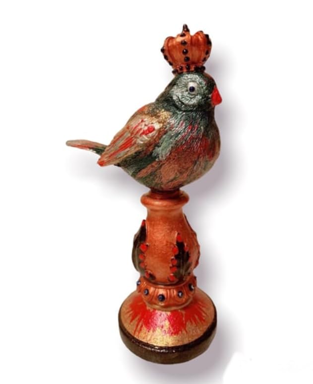 Vintage Crowned Bird Figurine on Leaf Base, Decorative Bird Statue, Bird Decor, Crowned Bird Decor, Bird Sculpture, Royal Bird Statue