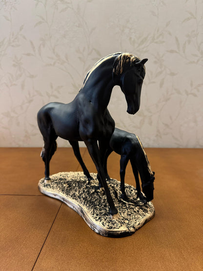 Elegant Horse Decor Statue, Mother and Foal Sculpture, Horse Lover Gift Idea, Animal Figurines For Table Decor, Luxury Horse Decor Figurine