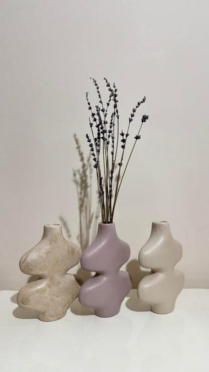 Wavy Ceramic Vase, Abstract decorative vase, Curved Design Vase, Abstract Art Decor, Ceramic Vase for Blooms, Home Accents, Wavy Vase, Abstract Vase, Curved Vase