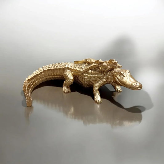 Crocodile with Babies Statue, Handmade Crocodile Statue with Baby Crocs, Crocodile Statue with Baby Figures, Crocodile Sculpture