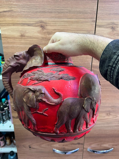 Elefantenvase, handgefertigtes Safari-Dekor, Wildlife Art Decor, Elefanten-Henkelvase, exotisches Wohndekor, Elefantenvase-Dekor, afrikanische Vase, Wildlife Vase