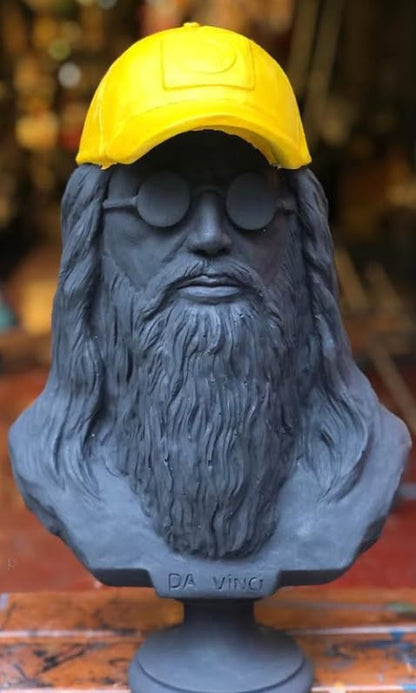 Statua moderna di busto di Da Vinci con berretto e occhiali, Statua di busto di Da Vinci, Busto di Da Vinci, Testa di Da Vinci in poliestere, Scultura di Da Vinci