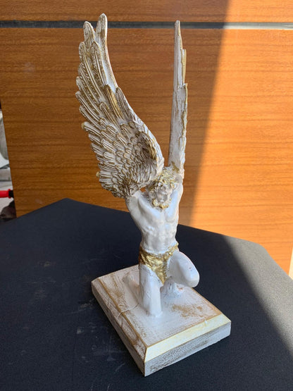 Geflügelte Atlas-Statue, Geflügelte Atlas-Skulptur, Geflügelte Atlas-Büste, Polyester-Geflügelte Atlas-Statue, handgemachte Atlas-Statue mit Flügeln