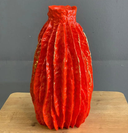 Handcrafted Ripple Polyester Vase, Minimalist Textured Flower Vase, Rustic Pleated Pottery, Handmade Vase, Minimalist Polyester Vase
