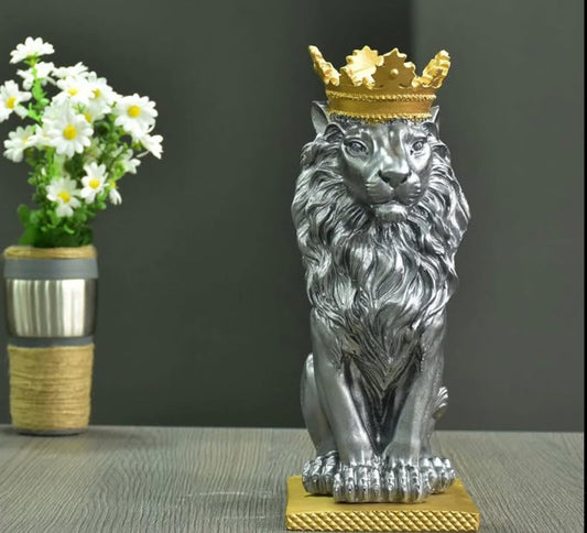 Regal Lion Statue With Crown, Crowned Lion Sculpture, Royal Jungle King Figurine, Royal Themed Home Decor, Lion Crown Figurine, Lion Crown Sculpture, Lion Crown Decor