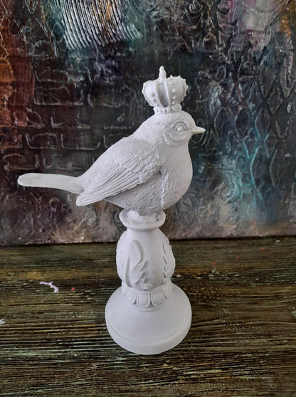 Vintage Crowned Bird Figurine on Leaf Base, Decorative Bird Statue, Bird Decor, Crowned Bird Decor, Bird Sculpture, Royal Bird Statue