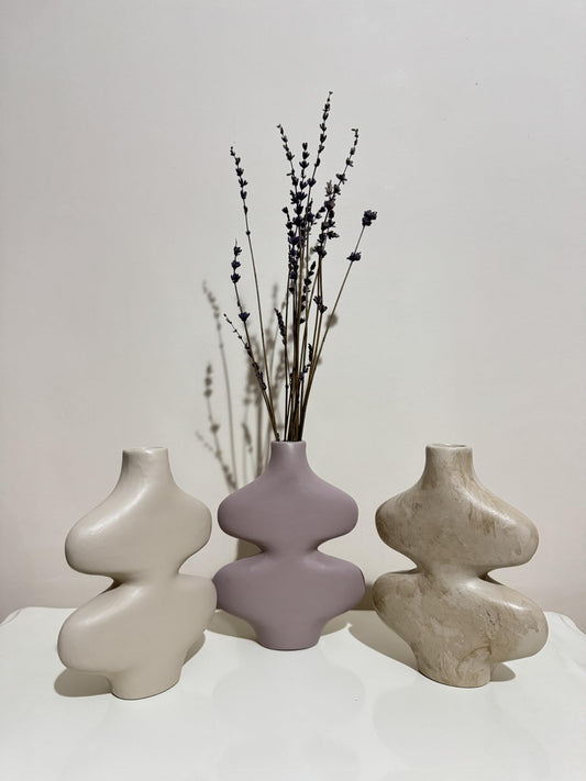Wavy Ceramic Vase, Abstract decorative vase, Curved Design Vase, Abstract Art Decor, Ceramic Vase for Blooms, Home Accents, Wavy Vase, Abstract Vase, Curved Vase