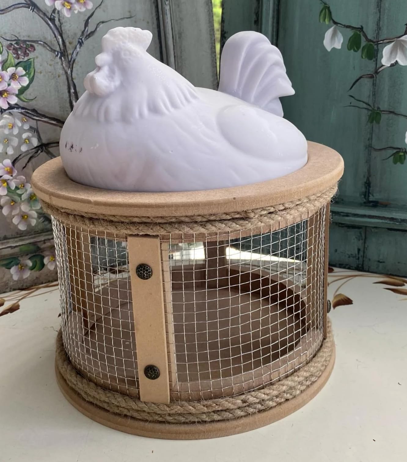 Farmhouse Chicken Egg Basket, Handmade Chicken Egg Holder Cage, Rooster Kitchen Decor, Chicken Wire Egg Storage, Hen Egg Holder