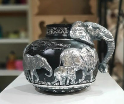 Elefantenvase, handgefertigtes Safari-Dekor, Wildlife Art Decor, Elefanten-Henkelvase, exotisches Wohndekor, Elefantenvase-Dekor, afrikanische Vase, Wildlife Vase