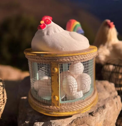 Farmhouse Chicken Egg Basket, Handmade Chicken Egg Holder Cage, Rooster Kitchen Decor, Chicken Wire Egg Storage, Hen Egg Holder