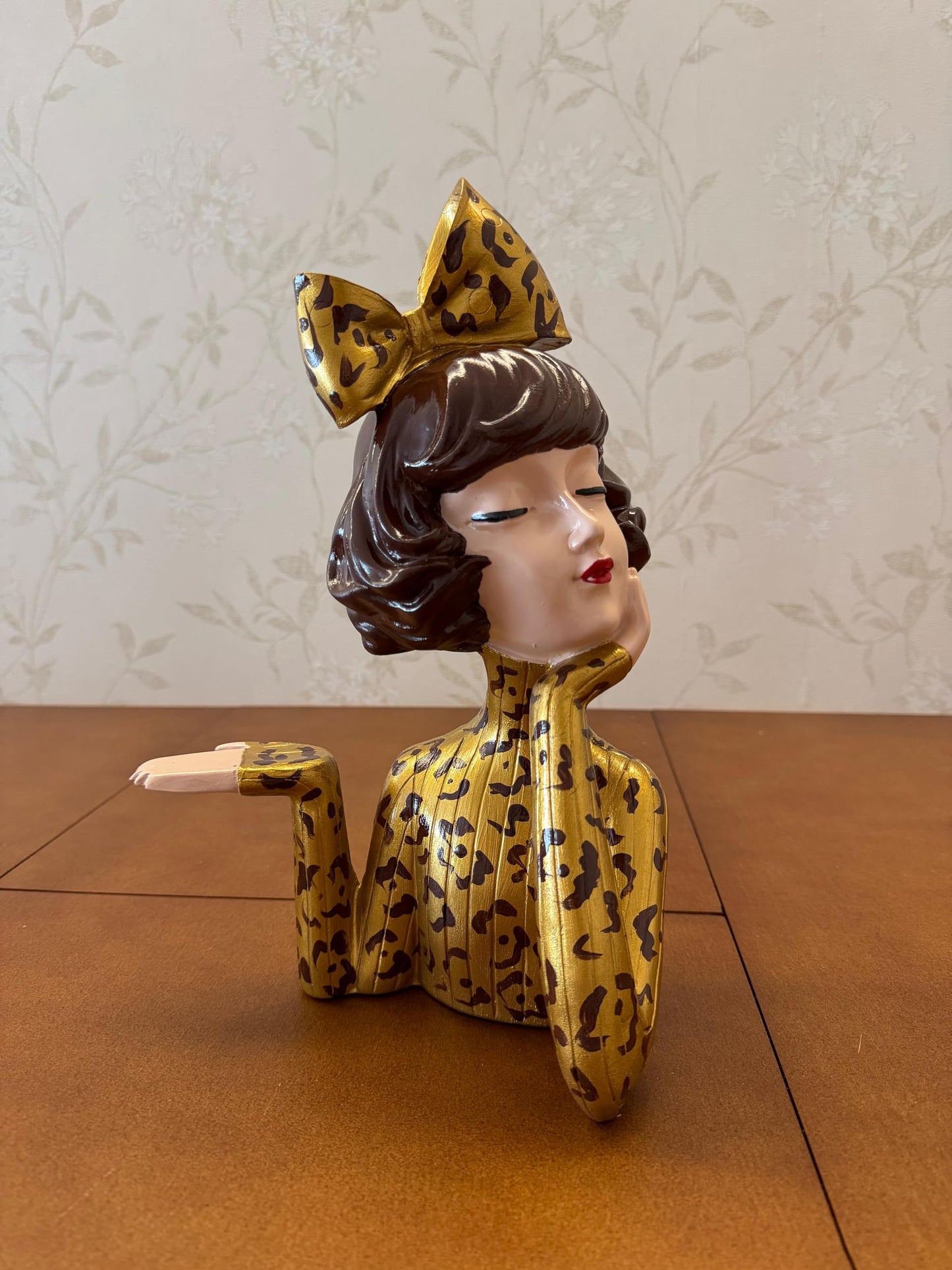 Handcrafted Girl Holding Tray Figure, Girl Sculpture With Tray Decor, Functional Girl Figurine With Tray, Decorative Girl Figurine For Gift, Girl Holding Tray Decor