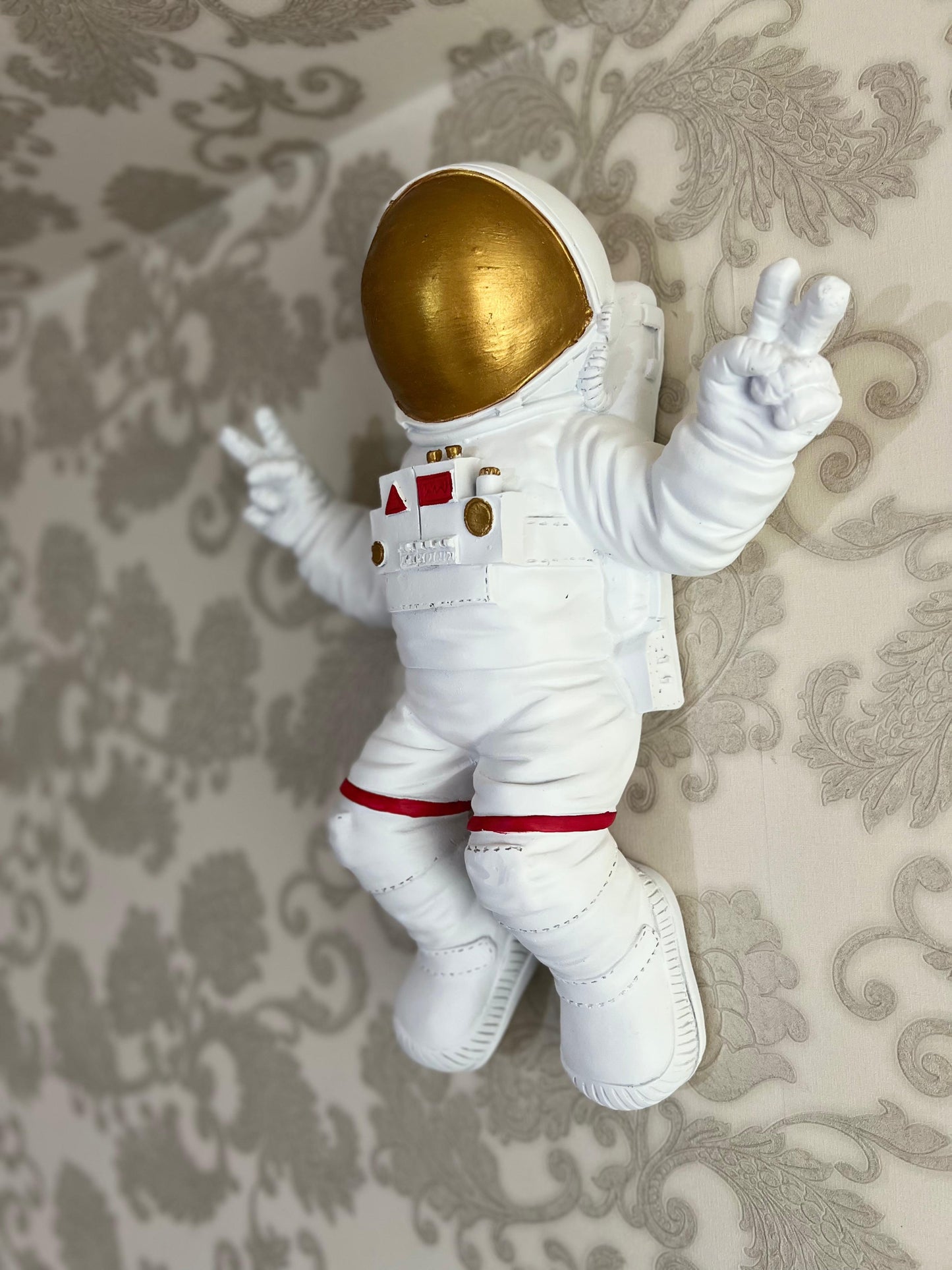 Astronaut Wall Sculpture, Space-themed Wall Decor, Astronaut Decor For Walls, Space Explorer Decorative Figurine, Astronaut Wall Figurine, Astronaut Wall Decor