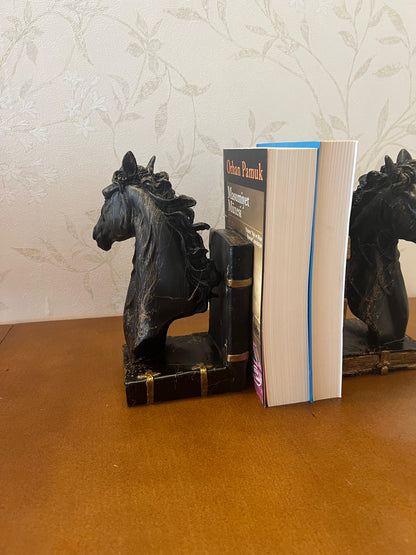 Elegant Horse Bookends, Horse Bookends Decor, Horse Head Bookshelf Decor, Stylish Bookends Gift, Polyester Bookend Set,Horse Statue Bookends