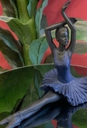 Handgefertigte Balletttänzerin-Statue, Ballerina-Skulptur, Balletttänzerin-Tischdekoration, Dekorative Ballerina-Figur als Geschenk, Ballett-Dekor, Ballerina-Dekor, Ballerina-Statue