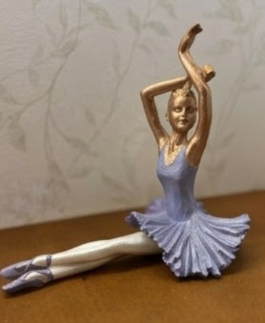 Handgefertigte Balletttänzerin-Statue, Ballerina-Skulptur, Balletttänzerin-Tischdekoration, Dekorative Ballerina-Figur als Geschenk, Ballett-Dekor, Ballerina-Dekor, Ballerina-Statue