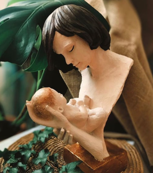 Mother and Baby Statue, Loving Mother and Infant Sculpture, Modern Motherhood Sculpture, Mother with Newborn Statue, Mom Holding Baby Statue