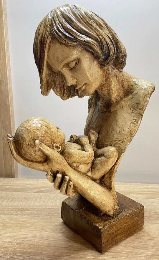 Mother and Baby Statue, Loving Mother and Infant Sculpture, Modern Motherhood Sculpture, Mother with Newborn Statue, Mom Holding Baby Statue