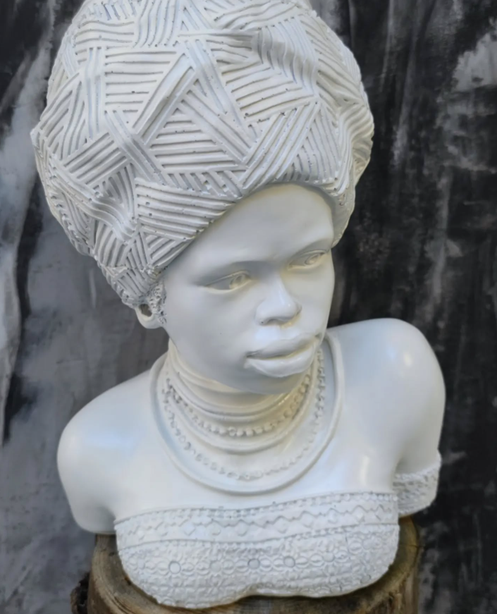Handcrafted African Woman Statue, Elegant African Lady Bust Statue, Stylish African Woman Statue, Ethnic Home Decor African Woman Statue