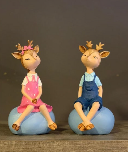 Cute Deer Couple Figurines, Sweet Deer Couple Statue, Romantic Deer Couple Sculpture, Sitting Deer Couple Figurines, Deer Couple Statues