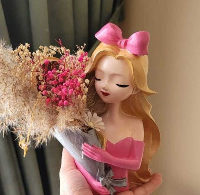 Handmade Girl Holding Flowers Decor, Handmade Girl Statue with Flower Bouquet Decor, Handmade Girl Statue, Handmade Girl Statue, Girl Decor