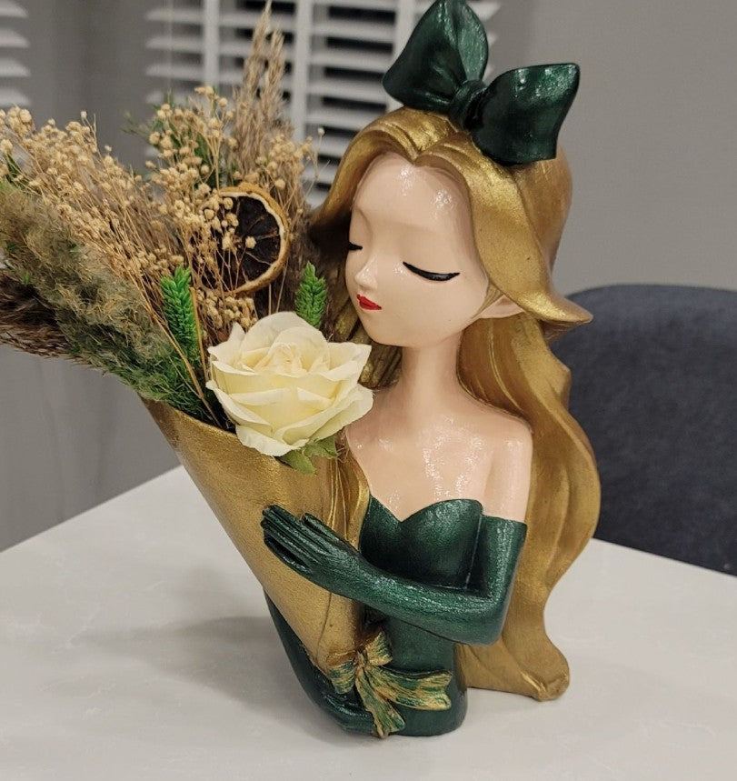Handmade Girl Holding Flowers Decor, Handmade Girl Statue with Flower Bouquet Decor, Handmade Girl Statue, Handmade Girl Statue, Girl Decor