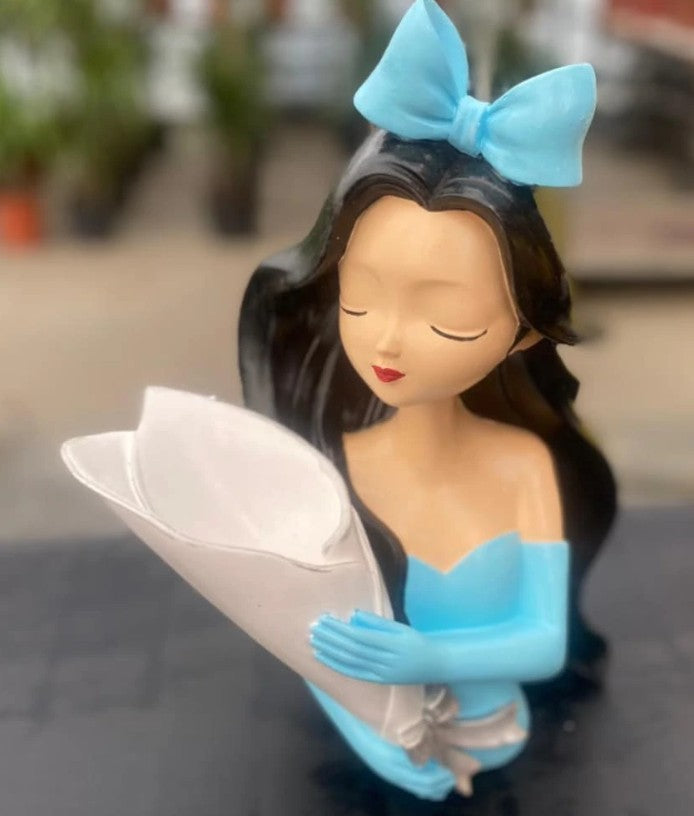 Handmade Girl Holding Flowers Decor, Handmade Girl Statue with Flower Bouquet Decor, Handmade Girl Statue, Handmade Girl Statue, Girl Decor