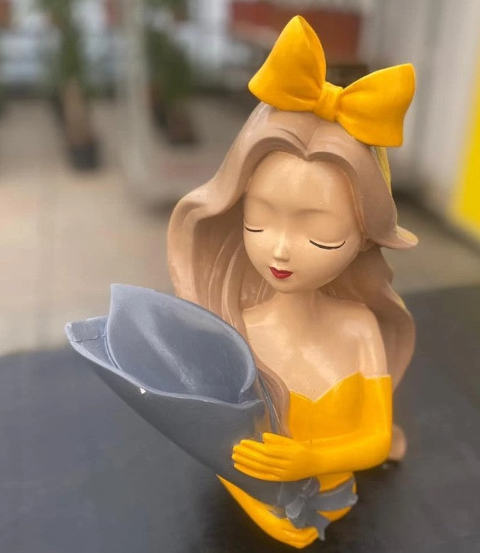 Handmade Girl Holding Flowers Decor, Handmade Girl Statue with Flower Bouquet Decor, Handmade Girl Statue, Handmade Girl Statue, Girl Decor