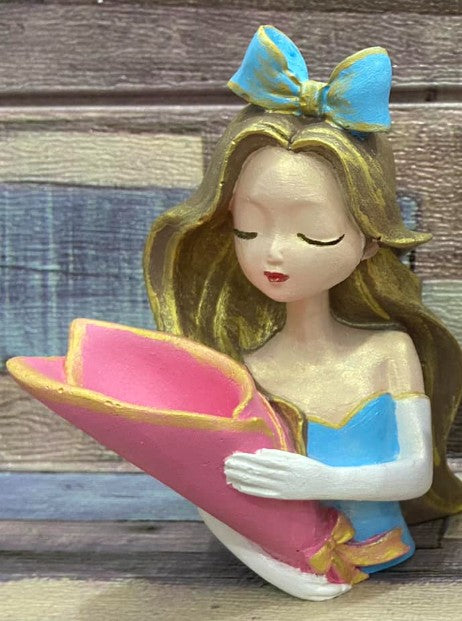 Handmade Girl Holding Flowers Decor, Handmade Girl Statue with Flower Bouquet Decor, Handmade Girl Statue, Handmade Girl Statue, Girl Decor