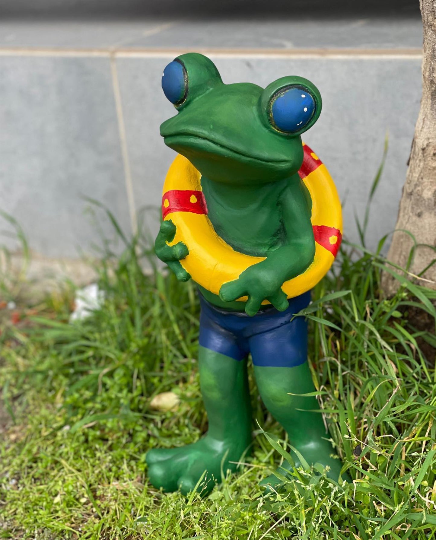 Frog Garden Statue, Summer Frog Garden Statue, Polyester Frog Garden Statue, Hand Painted Frog Statue, Outdoor Frog Garden Sculpture